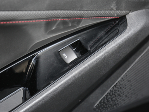 2019��Redline 530T �Ԅӿv���� 5+2�� ��VI ���g����