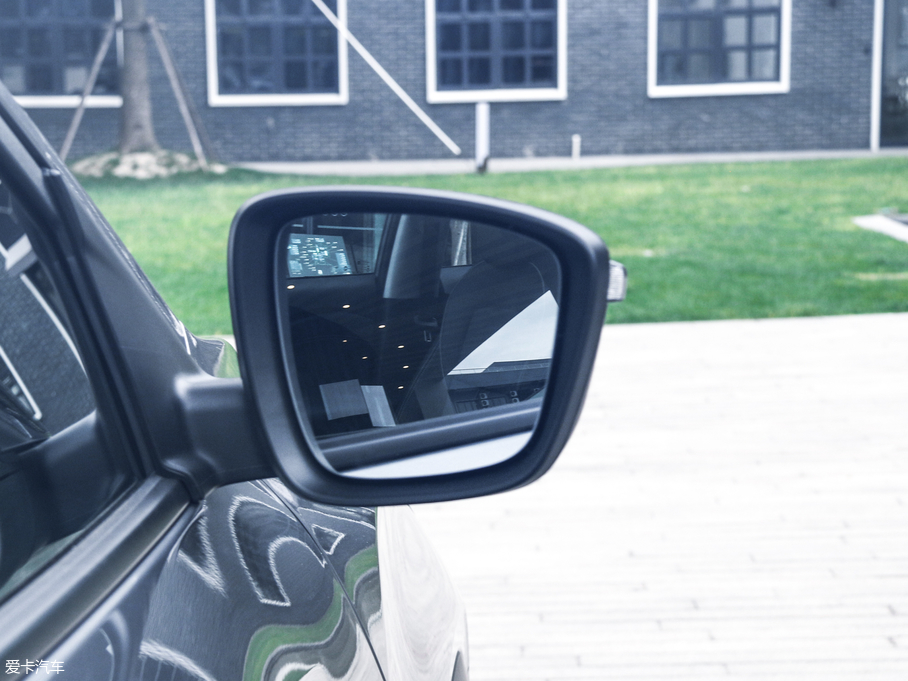 2019 Redline 335T CVT VI