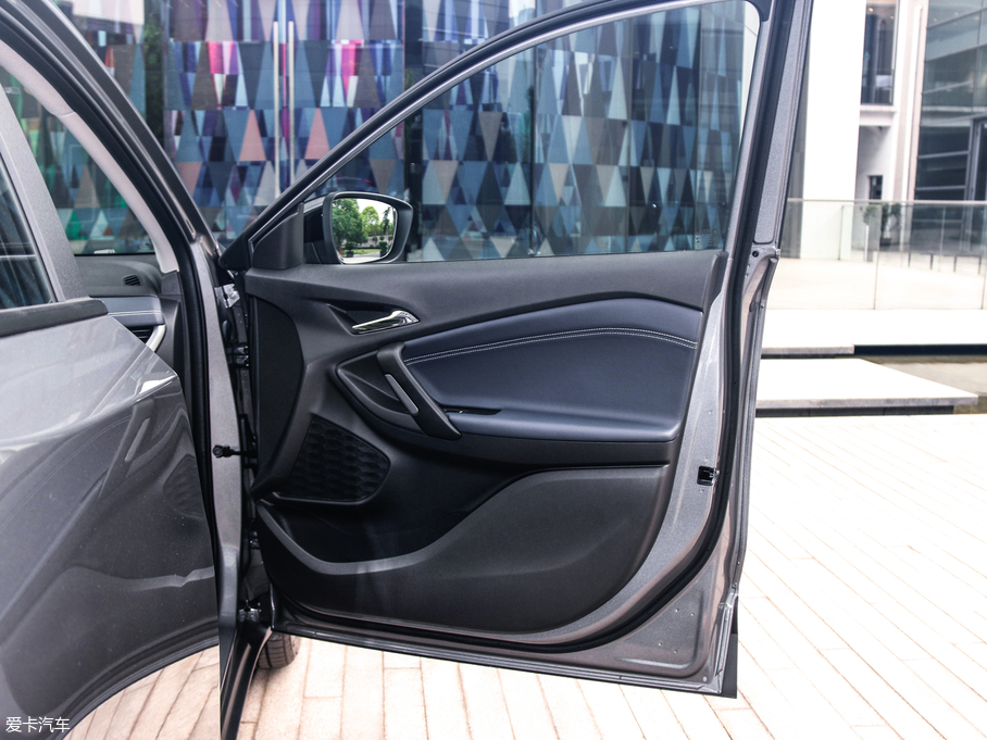 2019 Redline 335T CVT VI