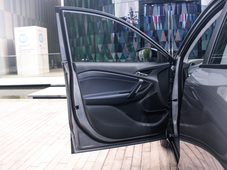 2019 Redline 335T CVT VI