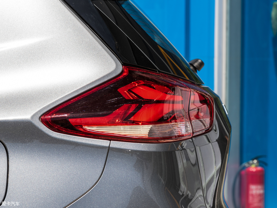 2019 Redline 325T ԄȤ VI