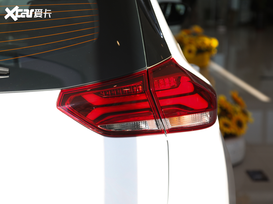 2019 Redline 335T CVT VI