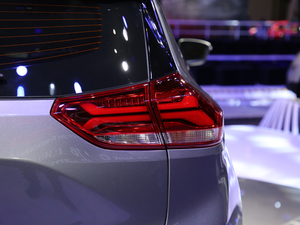 2019Redline 335T CVT VI (ji)^