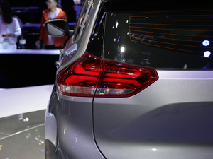 2019Redline 335T CVT VI (ji)^