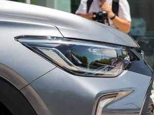 2019Redline 325T ԄȤ VI ^