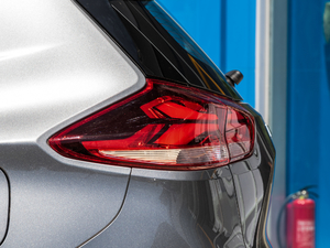 2019Redline 325T ԄȤ VI ^