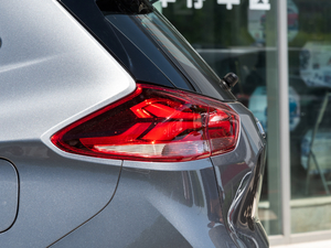 2019Redline 325T ԄȤ VI ^