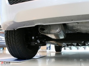 2009款1.2SL 手动 排气管