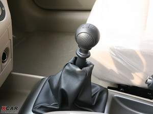 2009款1.4SE 手动 换挡杆
