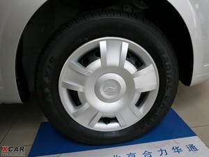 2009款1.2SL 手动 轮圈