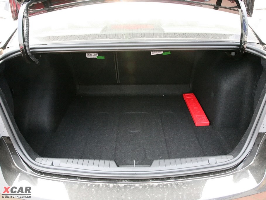 2009�����Ɲ���� 1.8L �Ԅ� SE