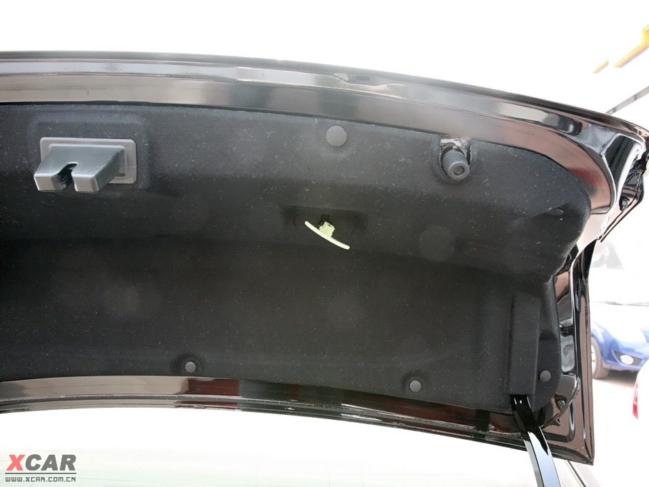 2009�����Ɲ���� 1.8L �Ԅ� SE