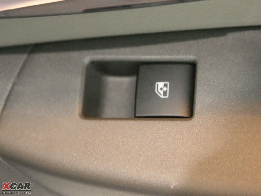 2009�����Ɲ���� 1.8L �Ԅ� SX