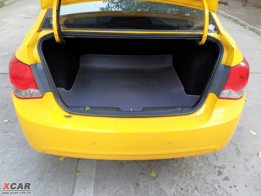 2009�����Ɲ���� 1.8L �Ԅ�(d��ng) SE