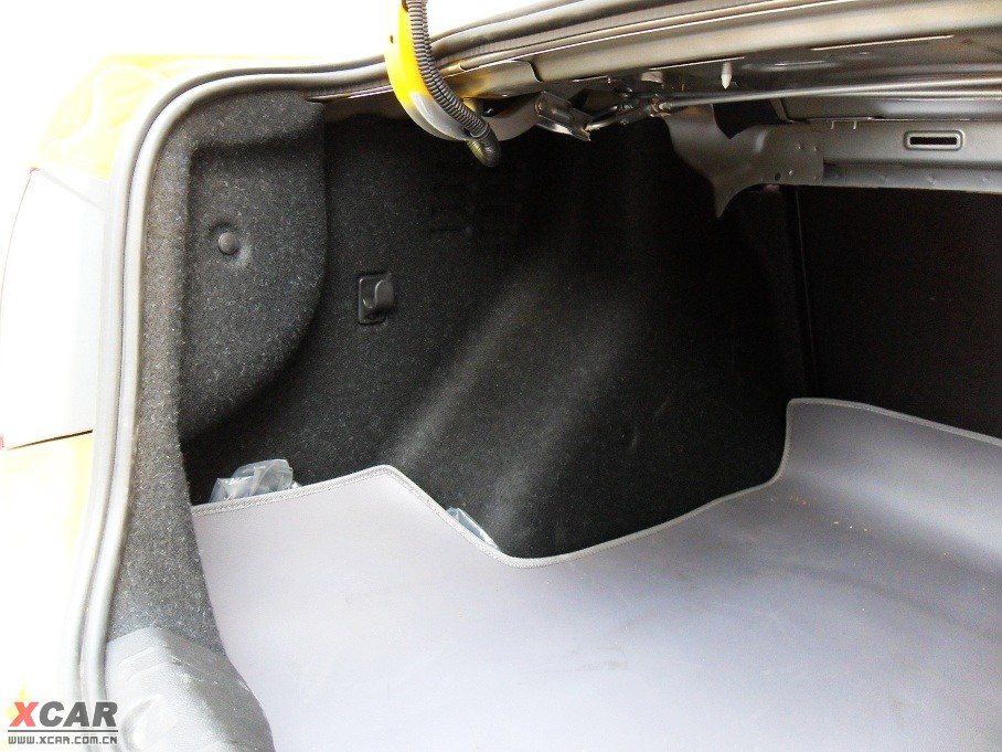 2009�����Ɲ���� 1.8L �Ԅ� SE