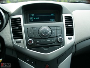 2009款1.6L 手动 SE 中控区