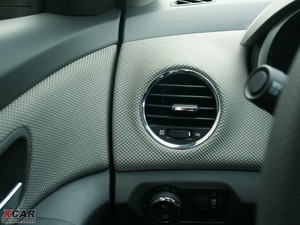 2009款1.6L 手动 SE 中控区