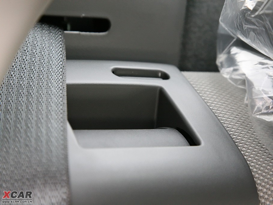 2009�����Ɲ���� 1.8L �Ԅ� SE