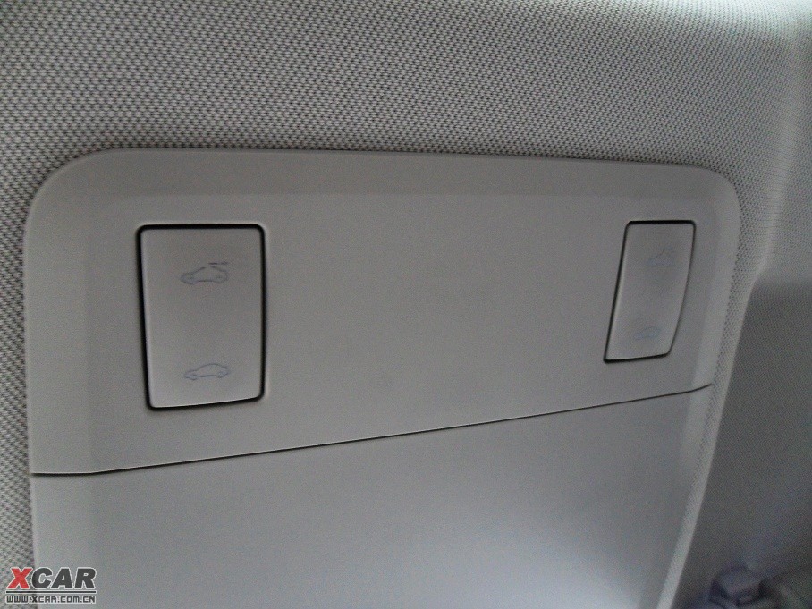 2009�����Ɲ���� 1.8L �Ԅ� SE