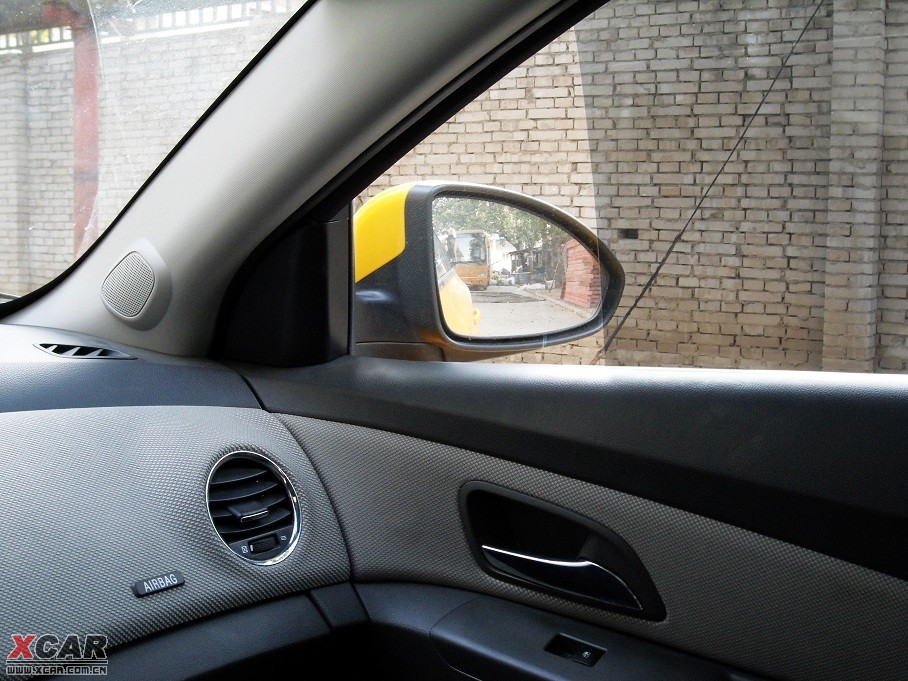 2009�����Ɲ���� 1.8L �Ԅ� SE