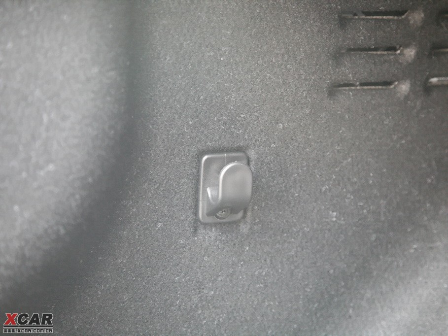 2009�����Ɲ���� 1.8L �Ԅ� SE