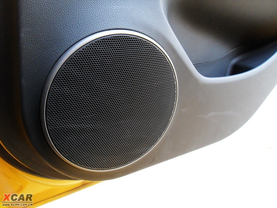 2009�����Ɲ���� 1.8L �Ԅ� SE