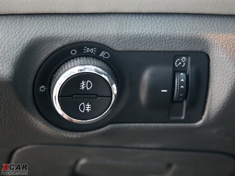 2009�����Ɲ���� 1.8L �Ԅ� SX