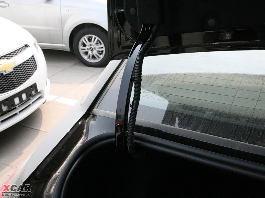 2009�����Ɲ���� 1.8L �Ԅ� SE