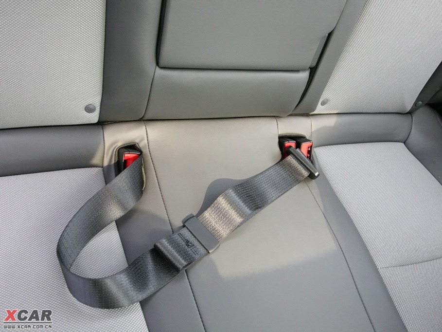 2009�����Ɲ���� 1.8L �Ԅ� SE