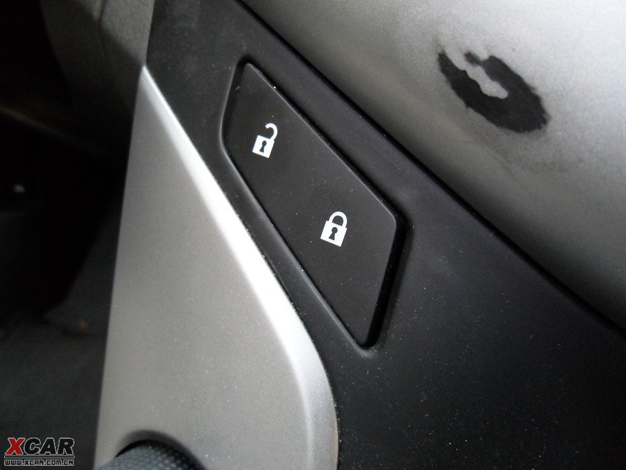 2009�����Ɲ���� 1.8L �Ԅ�(d��ng) SE