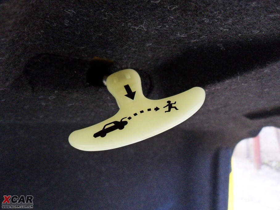 2009�����Ɲ���� 1.8L �Ԅ� SE