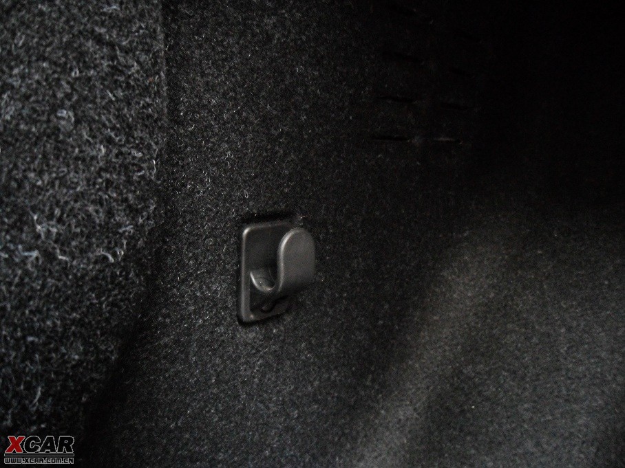 2009�����Ɲ���� 1.8L �Ԅ� SE