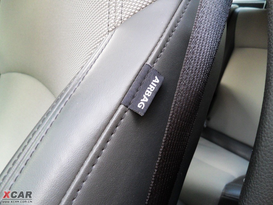 2009�����Ɲ���� 1.8L �Ԅ� SE