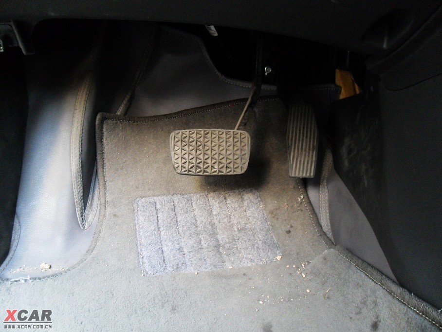 2009�����Ɲ���� 1.8L �Ԅ� SE