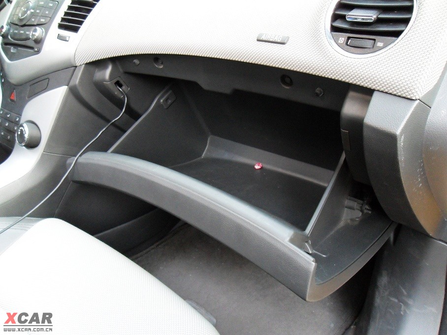 2009�����Ɲ���� 1.8L �Ԅ�(d��ng) SE