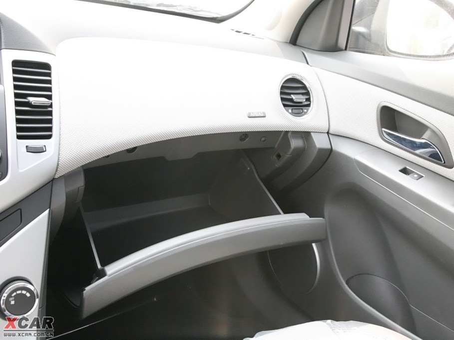 2009�����Ɲ���� 1.8L �Ԅ�(d��ng) SE