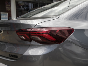 2020Ŀ Redline 325T Ԅҫ ^