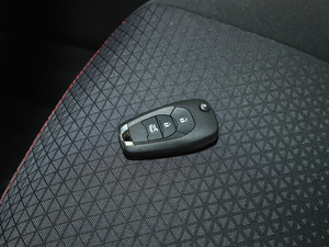 2020Ŀ Redline 325T Ԅа 