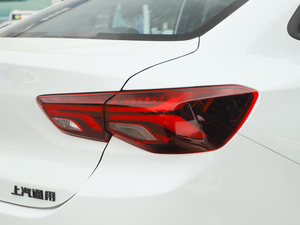 2020Ŀ Redline 325T Ԅа ^