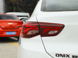 2020Ŀ Redline 325T Ԅа ^