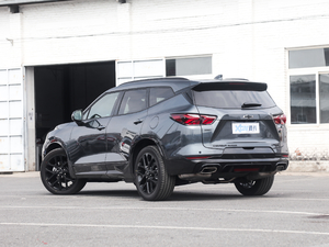 2020款RS 650T Twin-Clutch四驱7座擎版 左后45度