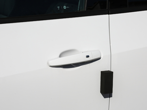 2020款650T 7座型版 主驾门拉手