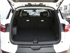 2020款Redline 650T 5座型版 手套箱