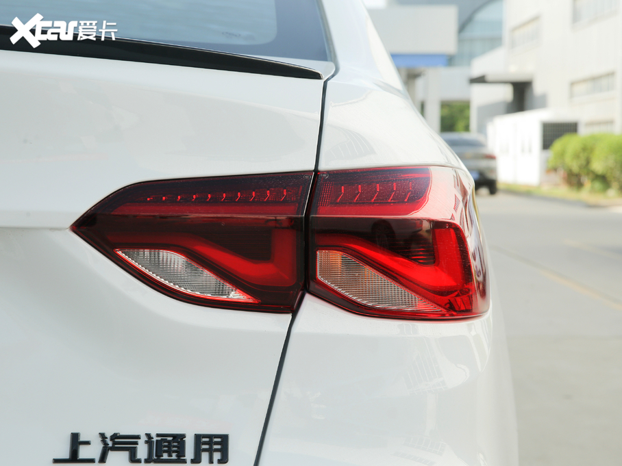 2020 Redline 320T p pxˬ