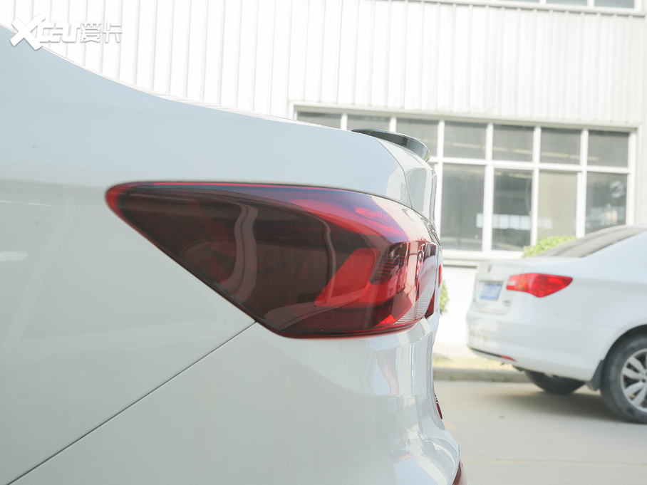 2020 Redline 320T p pxˬ