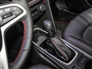 2020RS 330T p Ԅʹ QU