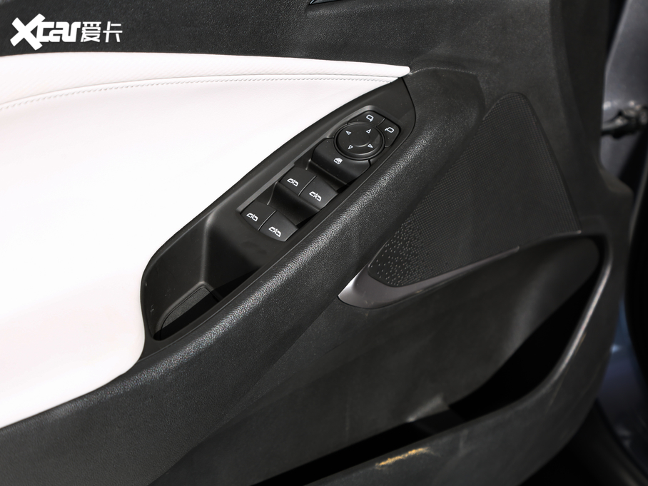 2020�����m�� �p�� Redline 530T �Ԅӿv���� 5+2��