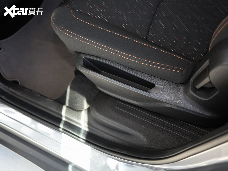 2020�����m�� �p�� Redline 530T �Ԅӿv���� 5+2��