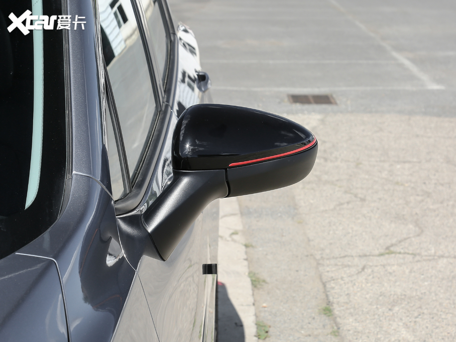 2020�����m�� �p�� Redline 530T �Ԅӿv���� 5+2��