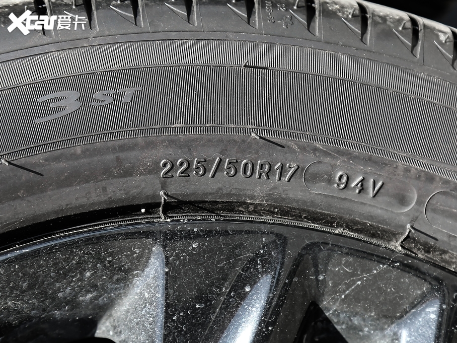 2020�����m�� �p�� Redline 530T �Ԅӿv���� 5+2��